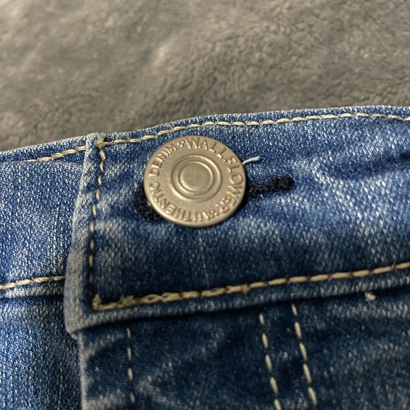 Wallflower Size 7 Denim Shorts - Picture 6 of 7